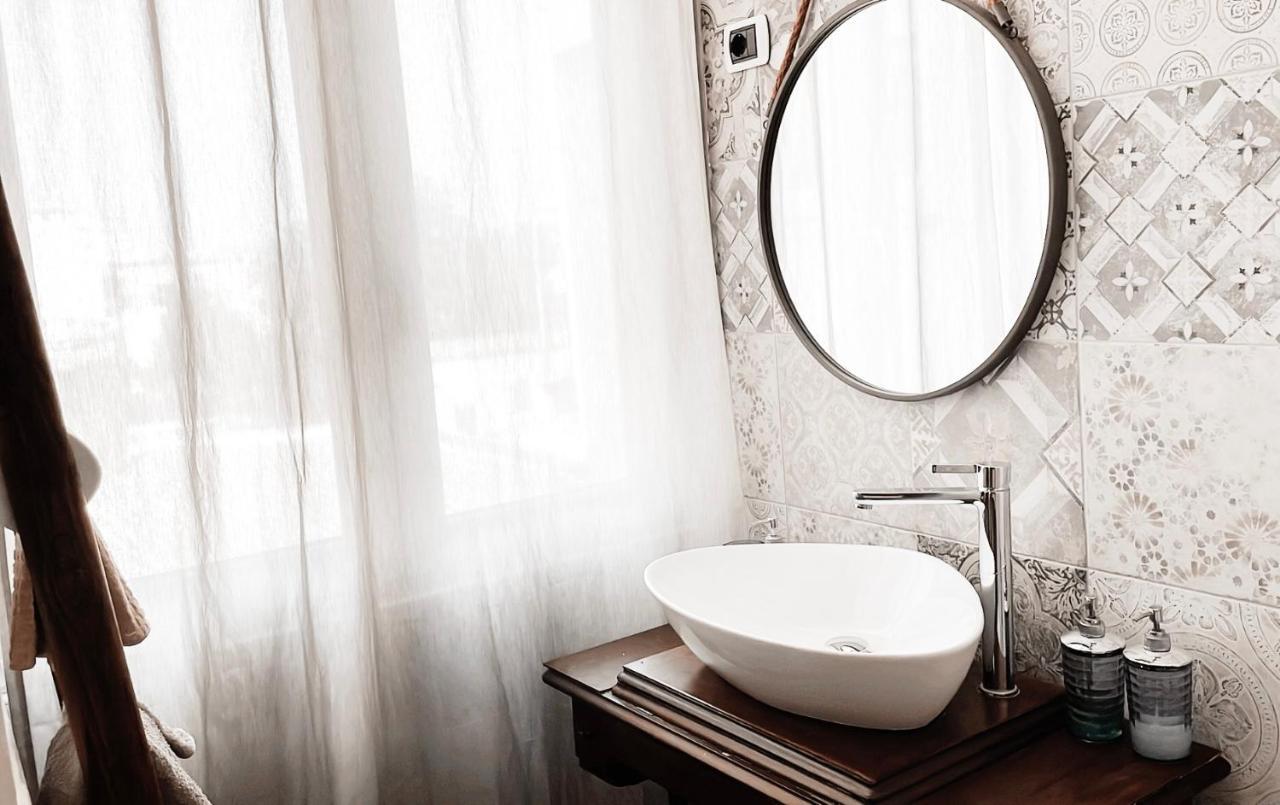 Wanderlust B&B Lecce Bagian luar foto